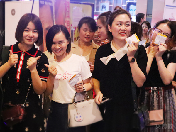 cͬУpϲRT𱬾W(wng)l(f)YƷՈ200TӰ