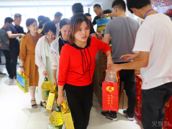 cͬУpϲRT𱬾W(wng)l(f)YƷՈ200TӰ