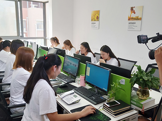 鎬濅負(fù)閬撳叕鍙告枃鍖栫墖鎷嶆憚2.jpg 鎬濅負(fù)閬撳叕鍙告枃鍖栫墖鎷嶆憚2.jpg